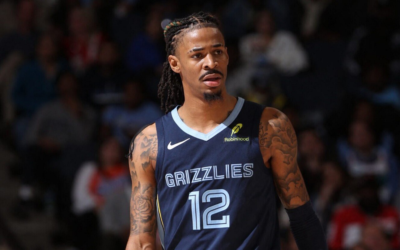 Ja Morant durante jogo do Grizzlies contra o Oklahoma City Thunder (Foto: Joe Murphy/NBAE via Getty Images/AFP)