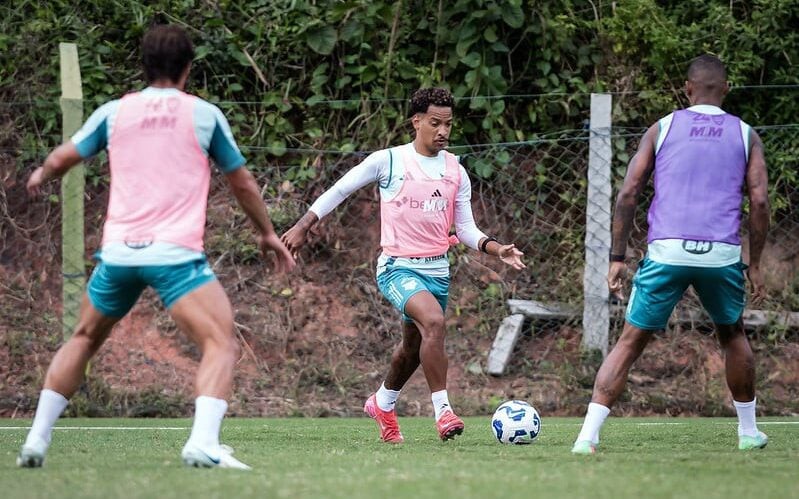 Matheus Pereira, mais uma vez, deve começar jogando pelo Cruzeiro contra o Banfield (Foto: Gustavo Aleixo/Cruzeiro)