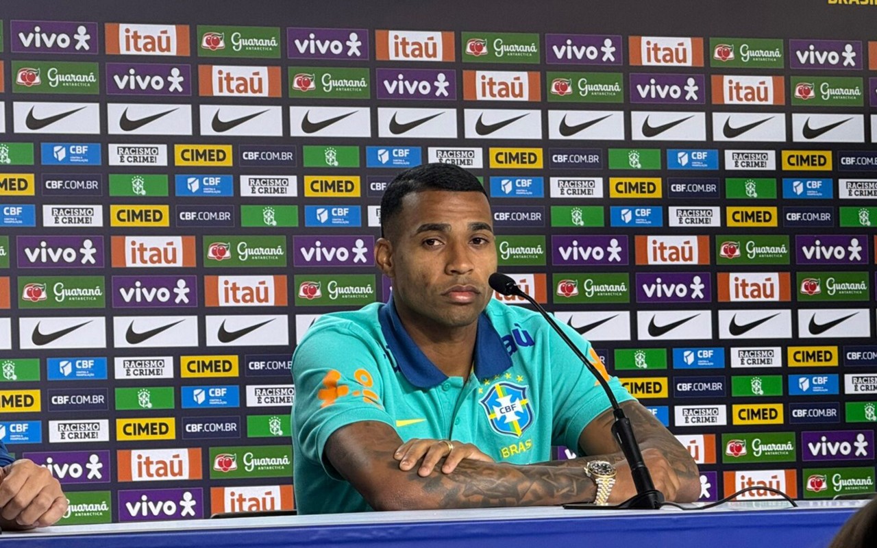 Jean Lucas, volante da Seleção, em entrevista coletiva (Foto: Leonardo Bessa/Lance!)