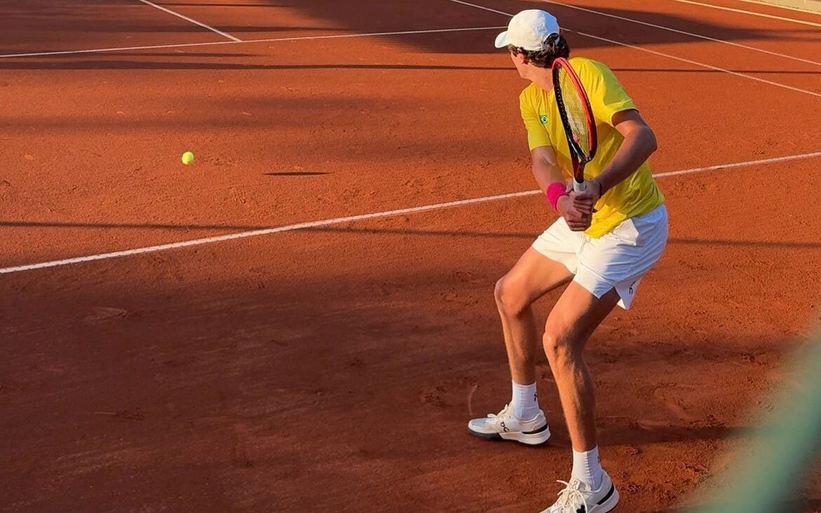 João Fonseca faz último treino antes de estreia no Rio Open (Foto: Lance!)