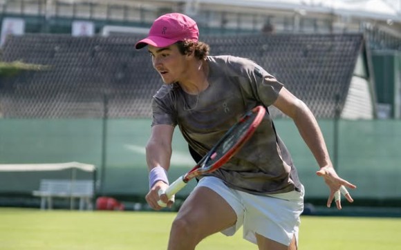 João Fonseca em treino em Halle (Foto: breakpoint_images)