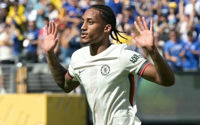 João Pedro não comemorou os gols marcados contra o Fluminense (Foto: Juan Mabromata/AFP)