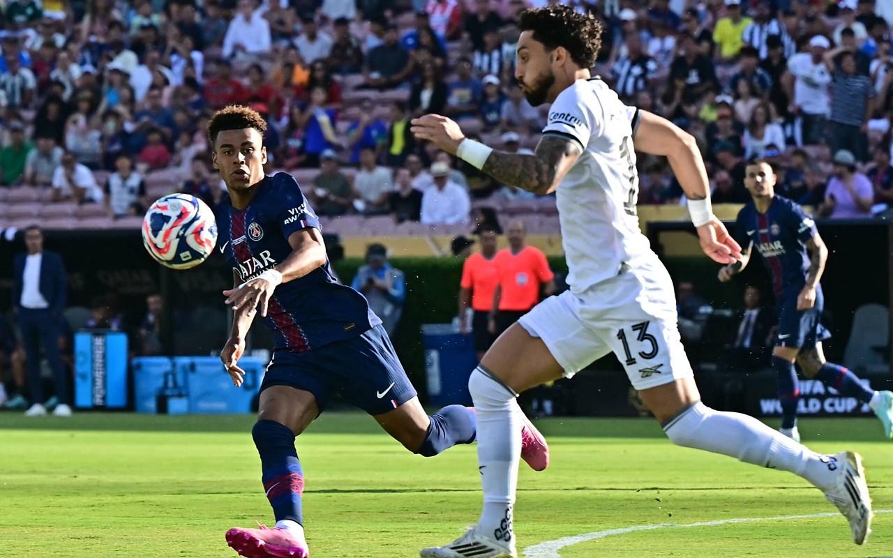 Botafogo e PSG se enfrentam pela segunda rodada do Mundial de Clubes (Foto: Frederic J. Brown / AFP)
