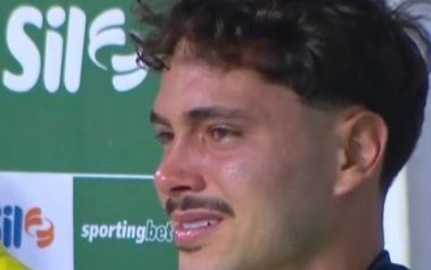 Maurício, jogador do Palmeiras, sofre lesão e chora no clássico contra o São Paulo (Foto: Reprodução)