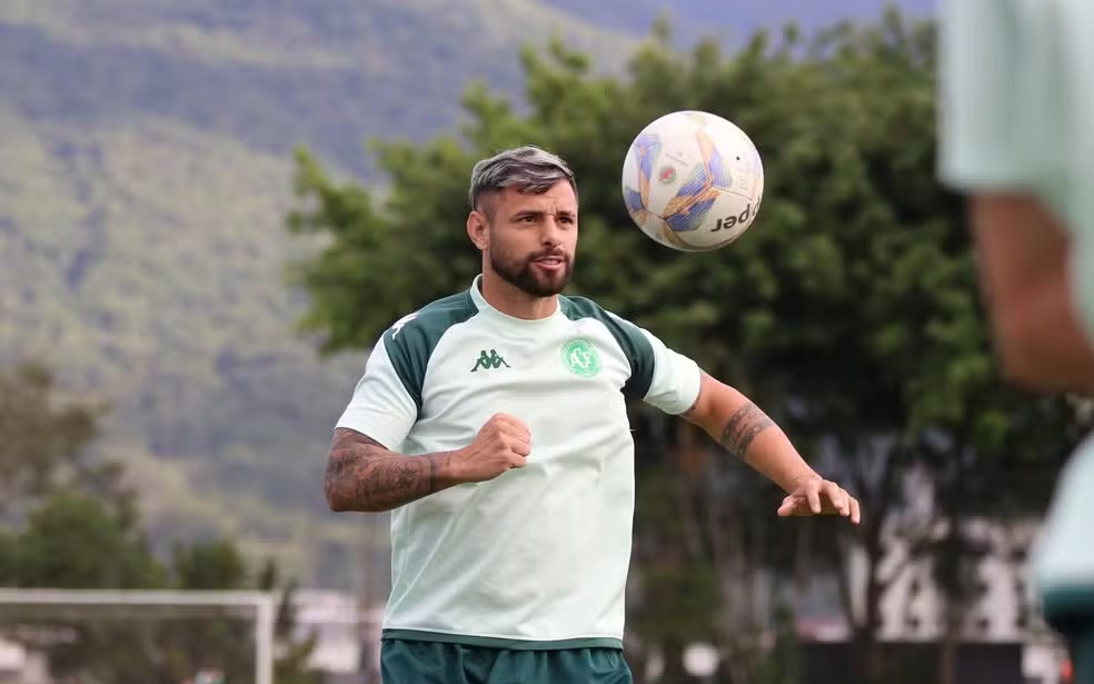 Jorge Jiménez, volante da Chapecoense (Foto: João Heemann / ACF)