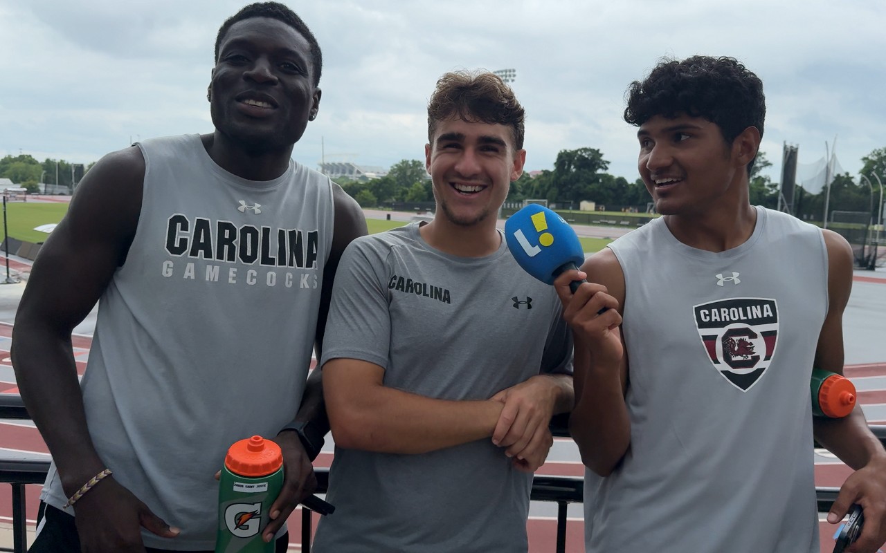 Junior, Alexsander e Sonny, jogadores de futebol da Universidade da Carolina do Sul (Foto: Sharon Prais/Lance!)