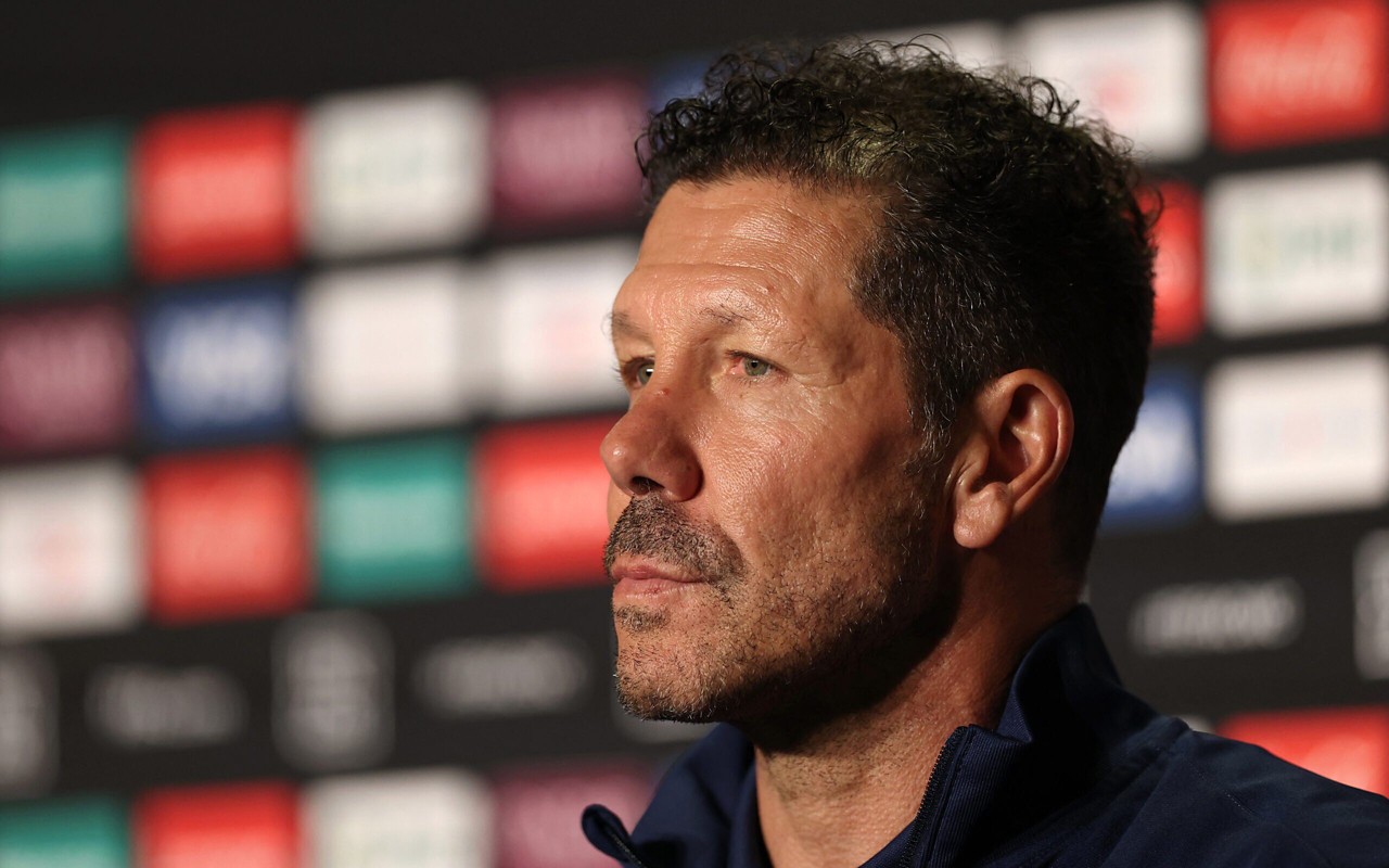 Diego Simeone no comando do Atlético de Madrid (Foto: Stu Forster/Getty Images/AFP)