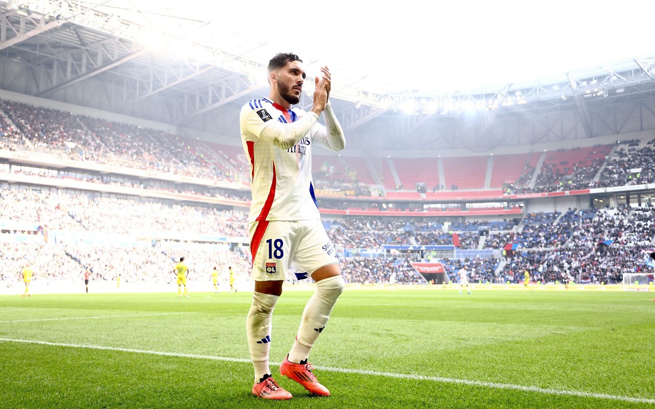 Rayan Cherki pelo Lyon (Foto: Reprodução/Ligue 1)