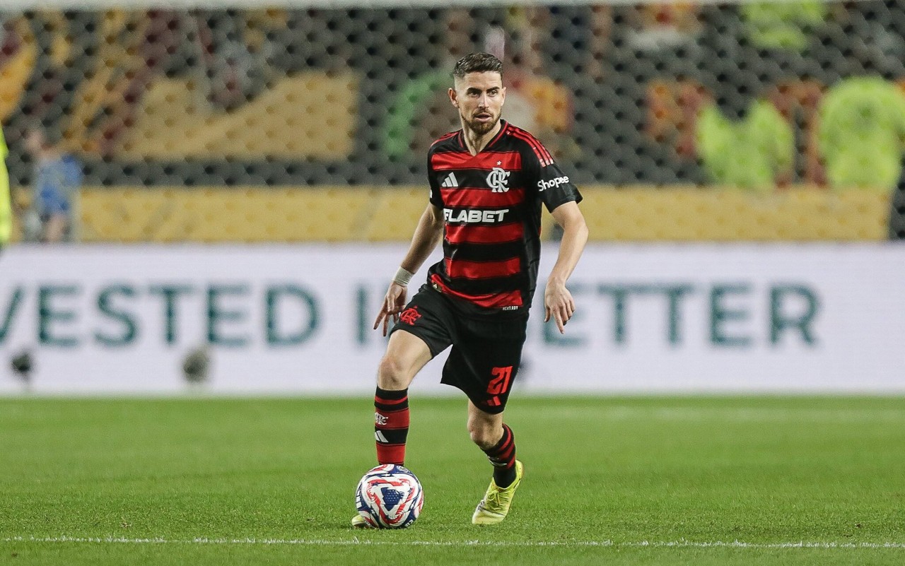 Jorginho comenta momento da carreia (Foto: Gilvan de Souza/Flamengo)