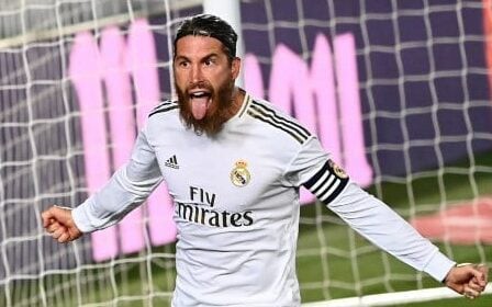 Sergio Ramos comemorando gol pelo Real Madrid (Foto: GABRIEL BOUYS / AFP)