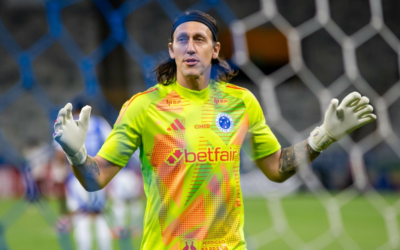 Jornalista criticou Cássio em Cruzeiro x Red Bull Bragantino (Foto: Fernando Moreno/AGIF)