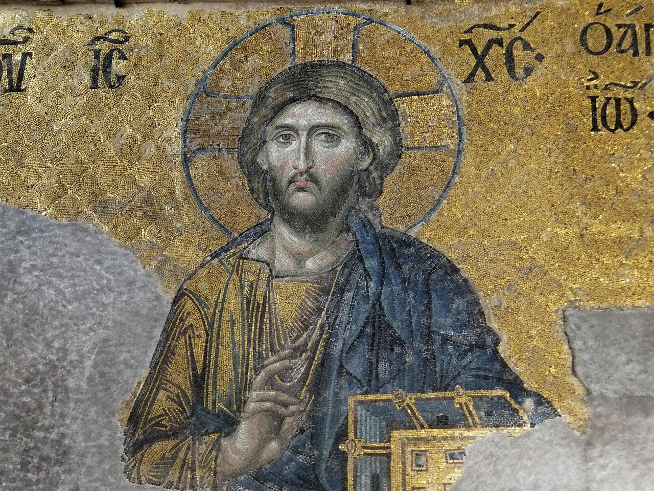 Na Igreja Ortodoxa, o sinal da cruz começa do lado oposto ao da Igreja Católica de Roma