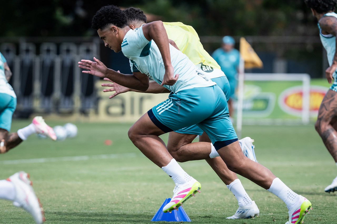 Kauã Prates treinou com o profissional do Cruzeiro na Toca 2