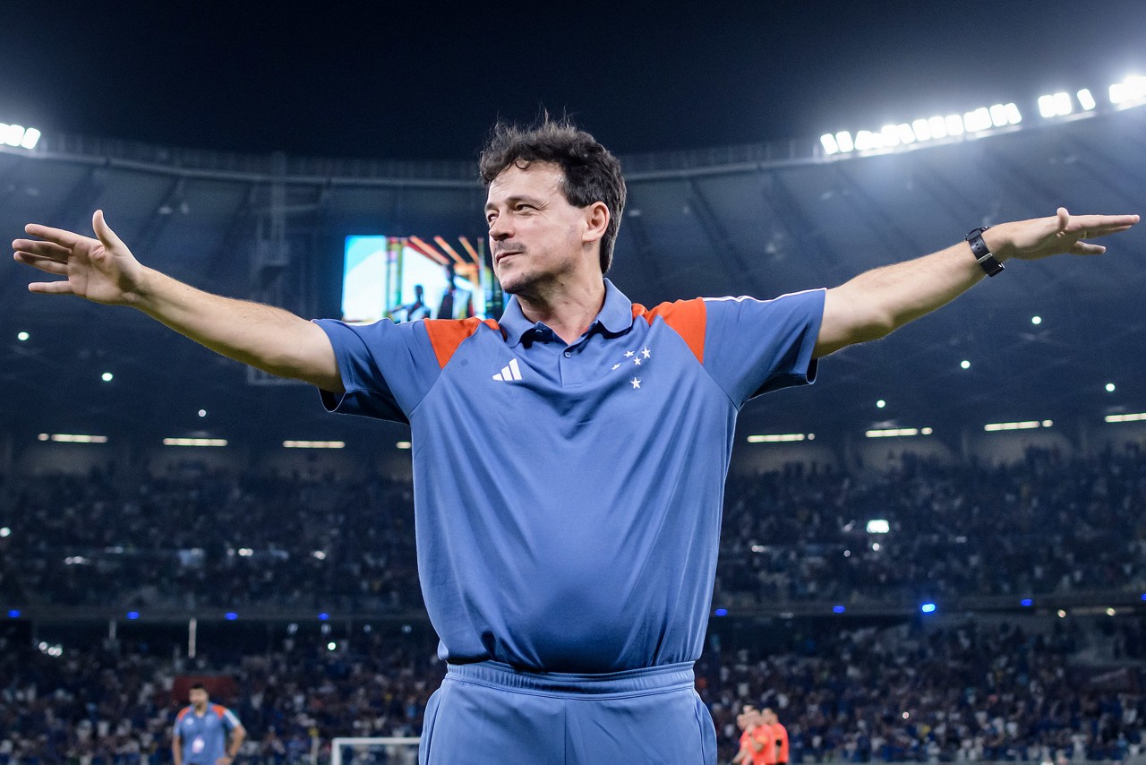 Fernando Diniz ainda busca sua primeira vitória no comando do Cruzeiro
