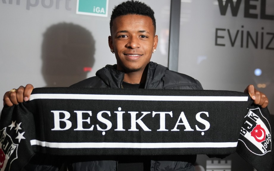 Atacante Keny Arroyo chegou ao Besiktas, da Turquia, na temporada 2024 (Foto: Reprodução Redes Sociais/Besiktas)