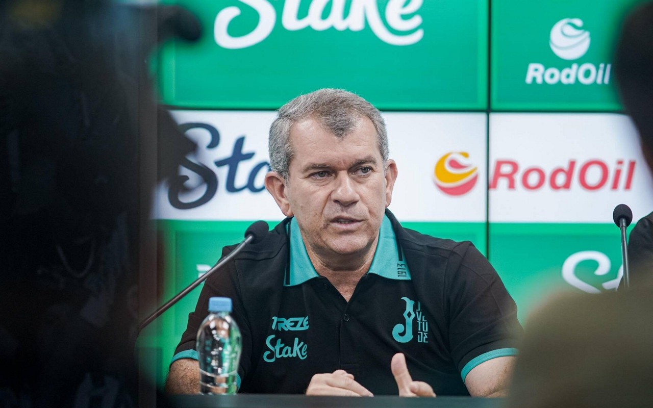 Claudio Tencati foi apresentado pelo o Juventude em maio (Foto: Reprodução/Juventude)