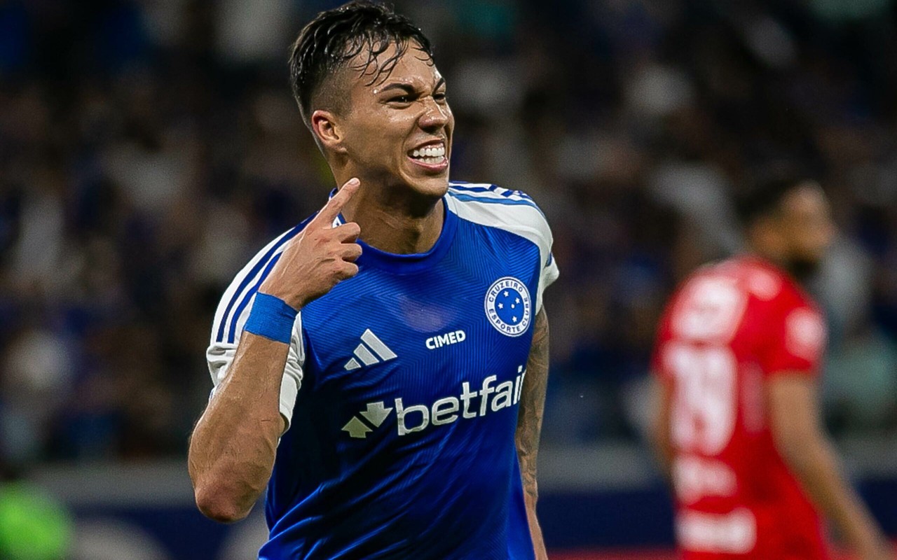 Atacante Kaio Jorge destaca a organização do Cruzeiro nesta temporada (Foto: Fernando Moreno/AGIF)