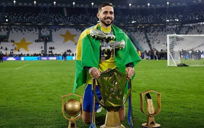 Kelvin, o K9, após o título da Mundial de Clubes (Foto: Reprodução)