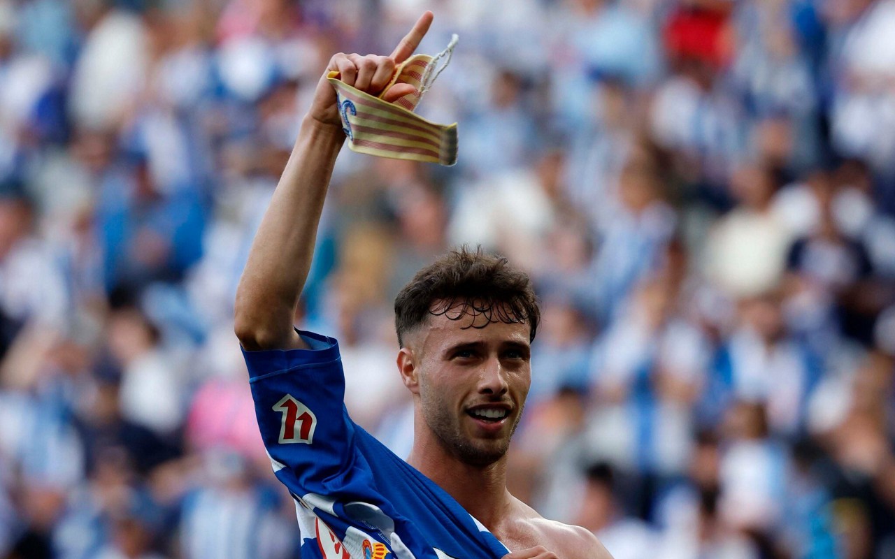 Javi Puado comemora gol do Espanyol na última rodada de La Liga (Foto: Reprodução)