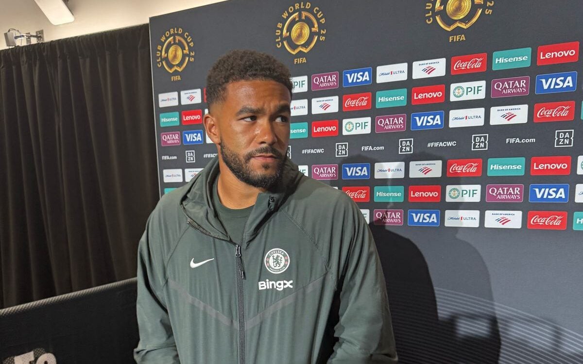 Reece James em entrevista antes de duelo entre Chelsea e Palmeiras, pelas quartas de final do Mundial de Clubes (Foto: Vitor Palhares / Lance!)