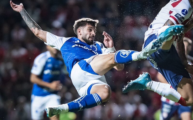 lautaro Díaz só seria liberado pelo Cruzeiro por empréstimo (Foto: Gustavo Aleixo/Cruzeiro)
