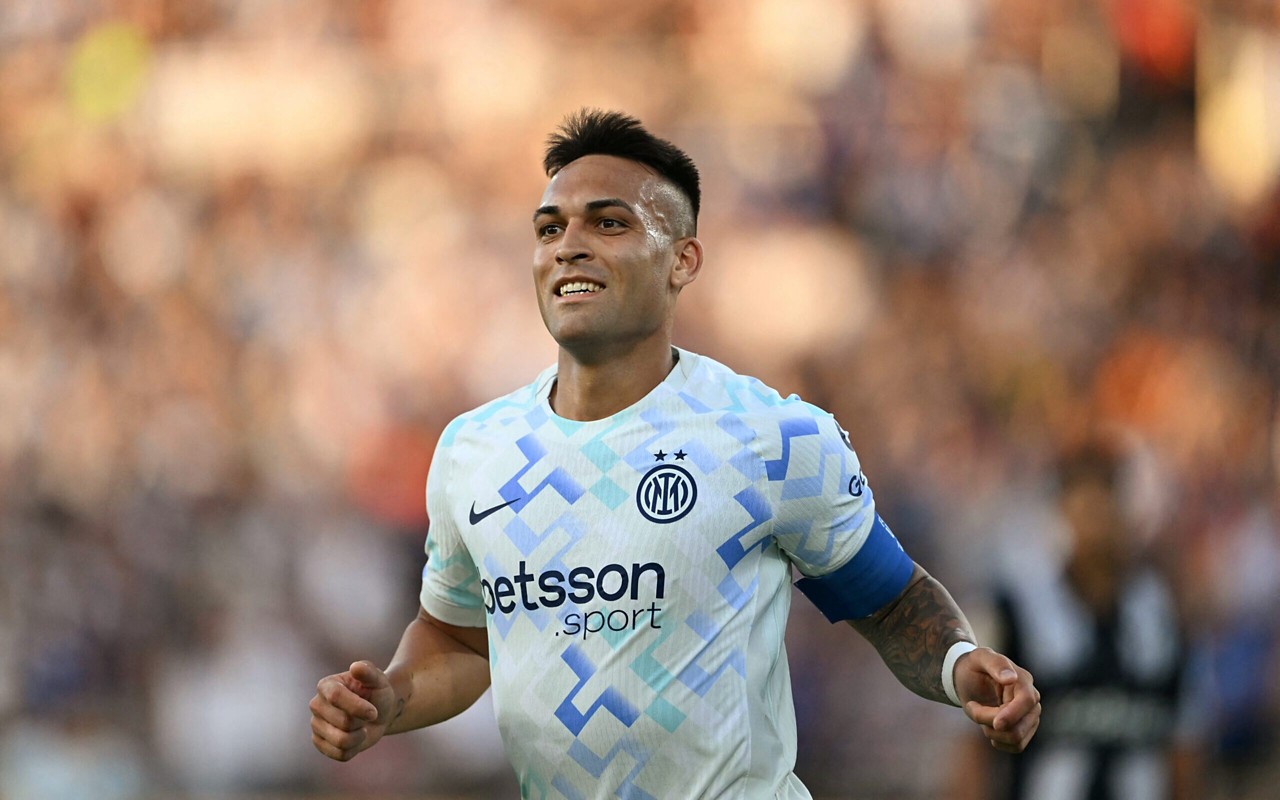 Lautaro Martínez marcou o gol da Inter no empate contra o Monterrey (Foto: YURI CORTEZ / AFP)