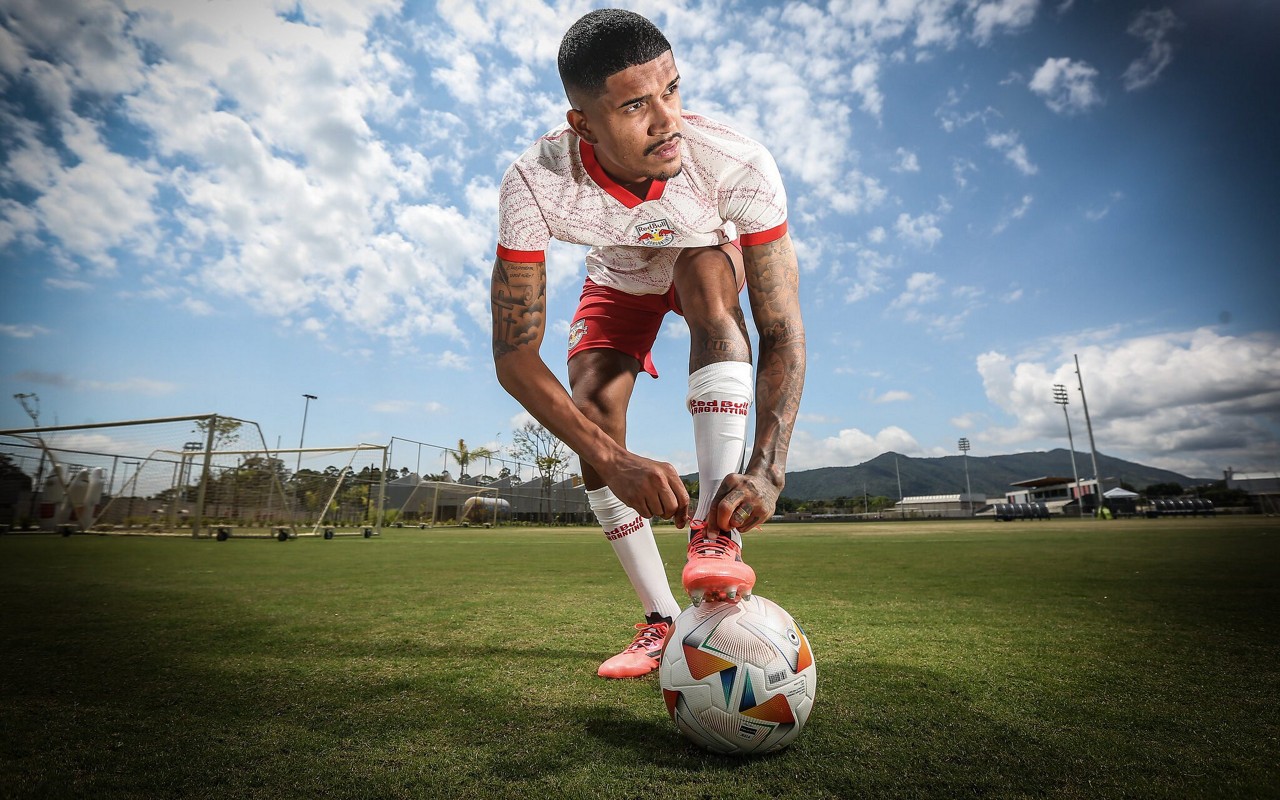 Lucas Barbosa chegou ao Red Bull Bragantino nesta temporada e já soma oito partidas pelo clube. (Foto: Ari Ferreira/Red Bull Bragantino)