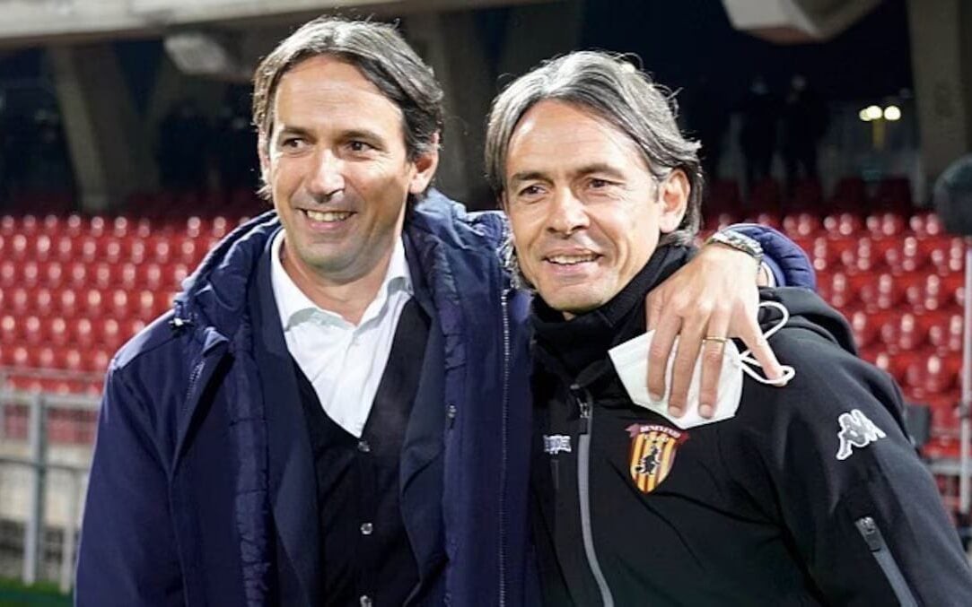 Os irmãos Inzaghi: Simone (esquerda) e Filippo (direita) enquanto treinadores (Foto: Mario Taddeo/EFE)