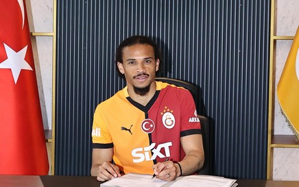 Leroy Sané assina contrato com o Galatasaray (Foto: Reprodução)