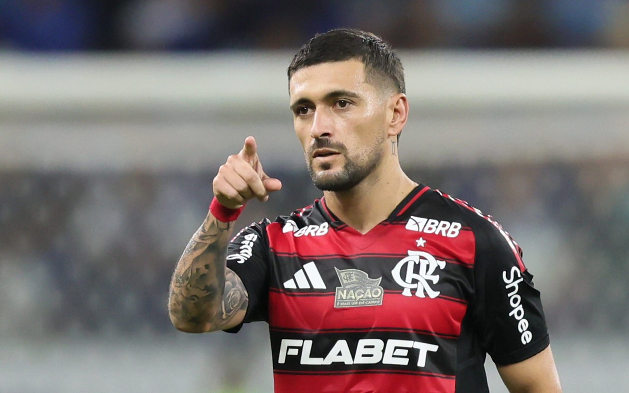 Arrascaeta é um dos principais jogadores do Flamengo no ano (Foto: Gilson Lobo/AGIF)