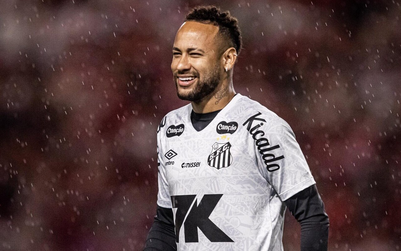 Neymar atualizou quadro médico (Foto: Divulgação / X @SantosFC)
