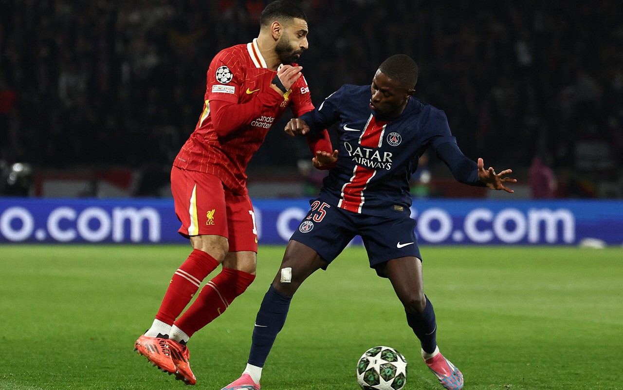 Liverpool e PSG se enfrentam nesta terça-feira para decidir uma das vagas na quartas de final da Champions League (Foto: Anne-Christine POUJOULAT/AFP)