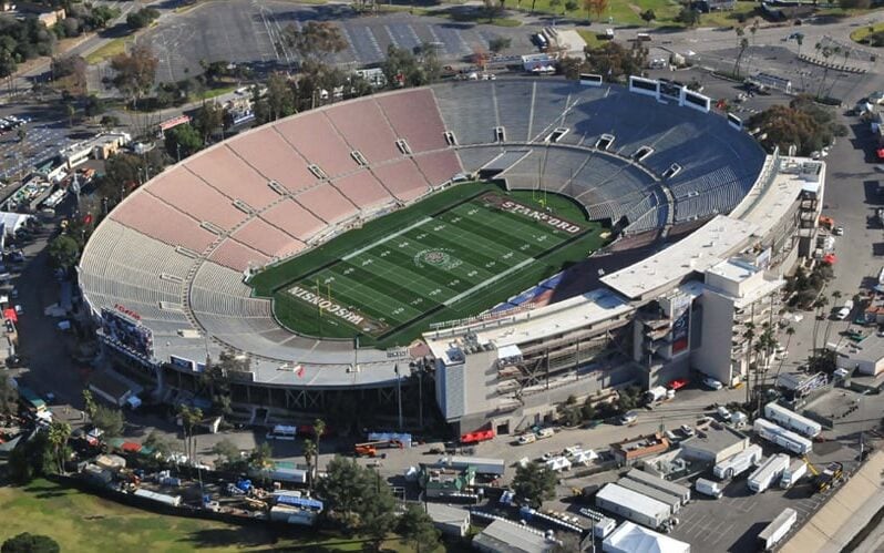 O estádio Rose Bowl receberá seis jogos da primeira fase do mundial de Clubes (Foto: Divulgação)