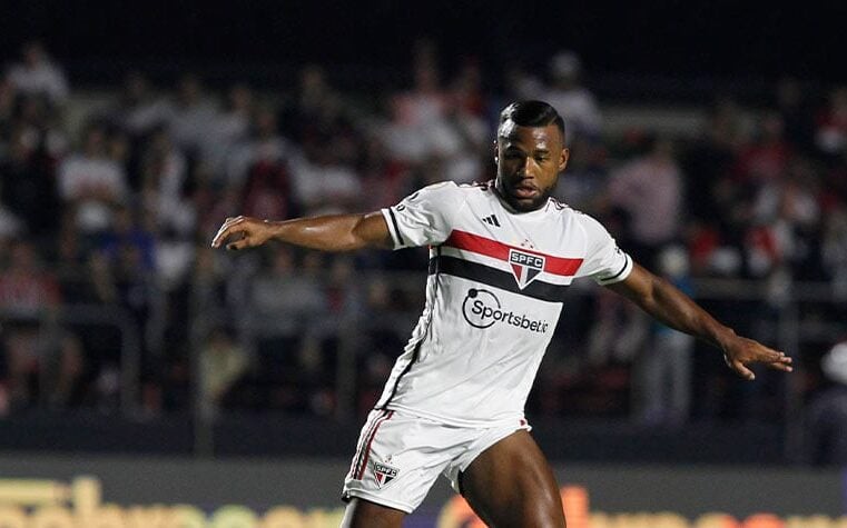Luan vai viajar com o Tricolor para o Rio de Janeiro (Foto: Rubens Chiri / saopaulofc)