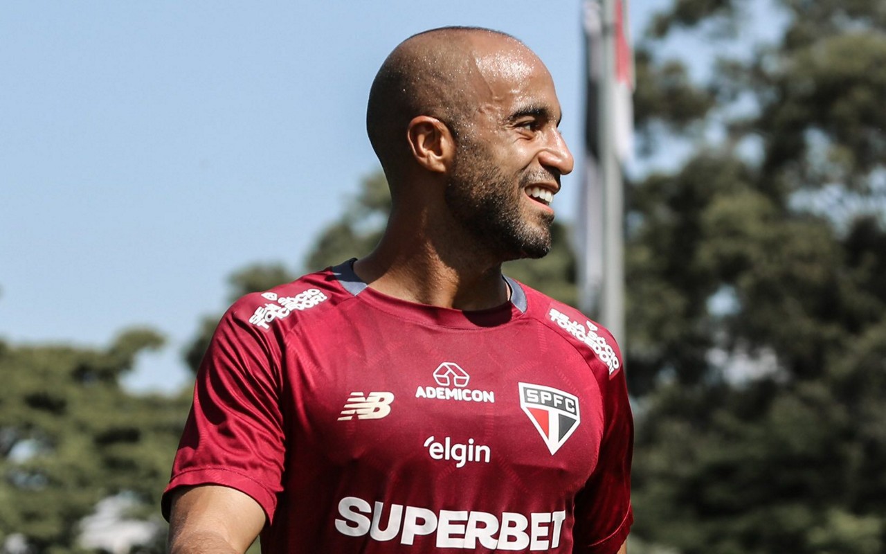 Lucas Moura treinou normalmente com os companheiros (Foto: Erico Leonan / São Paulo FC)
