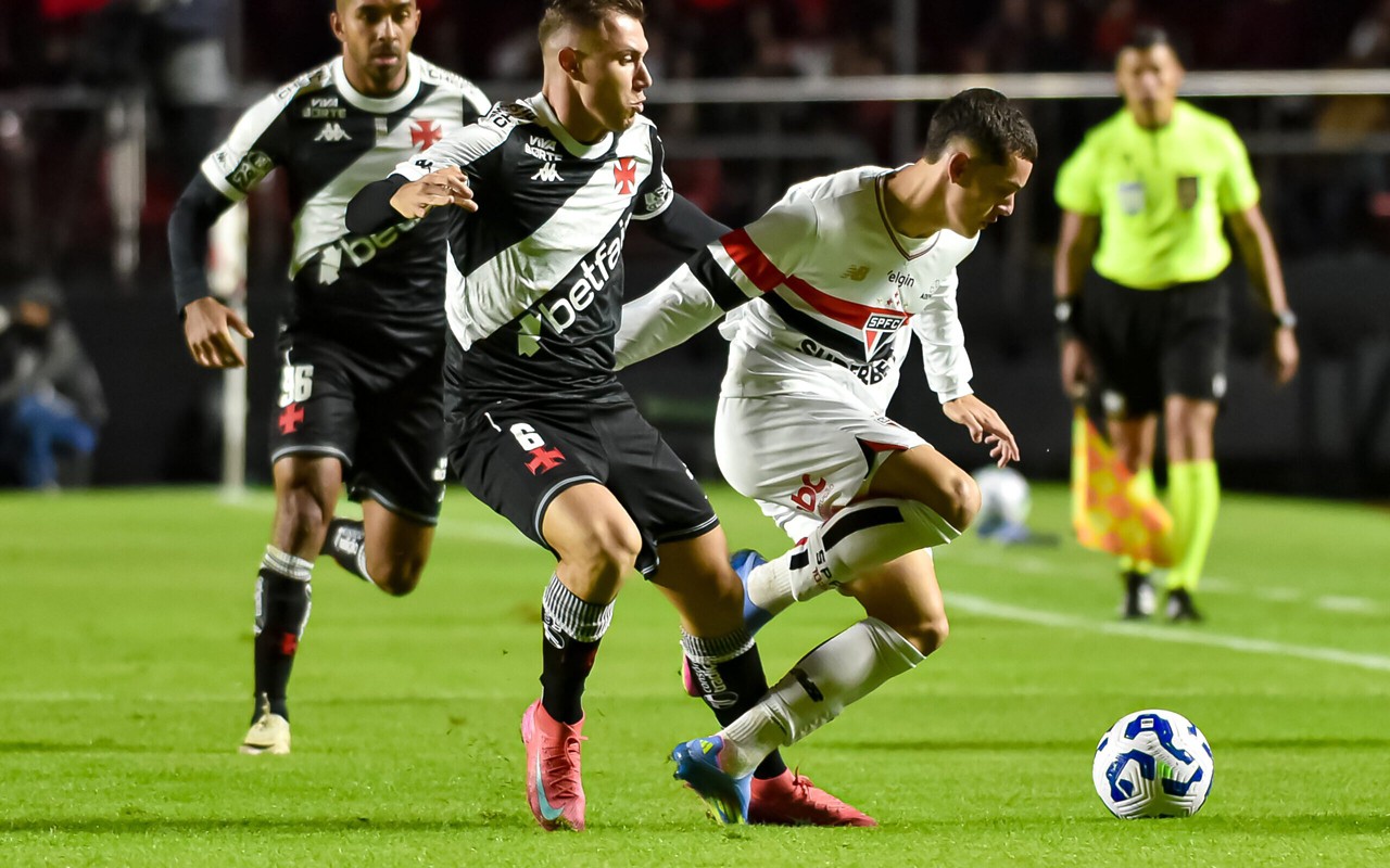 Lucca teve sua estreia entre os titulares nesta quinta-feira (Foto: Jota Erre/AGIF)