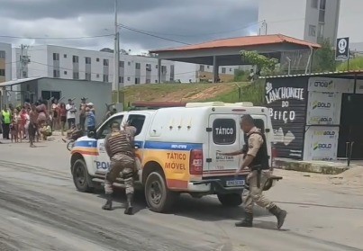 Viatura foi vista sendo empurrada pela guarnição em Vespasiano, porque estava sem gasolina