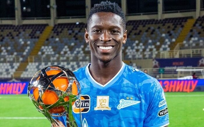 Luiz Henrique, ex-Botafogo, conquista primeiro título pelo Zenit (Foto: Reprodução/ Zenit)
