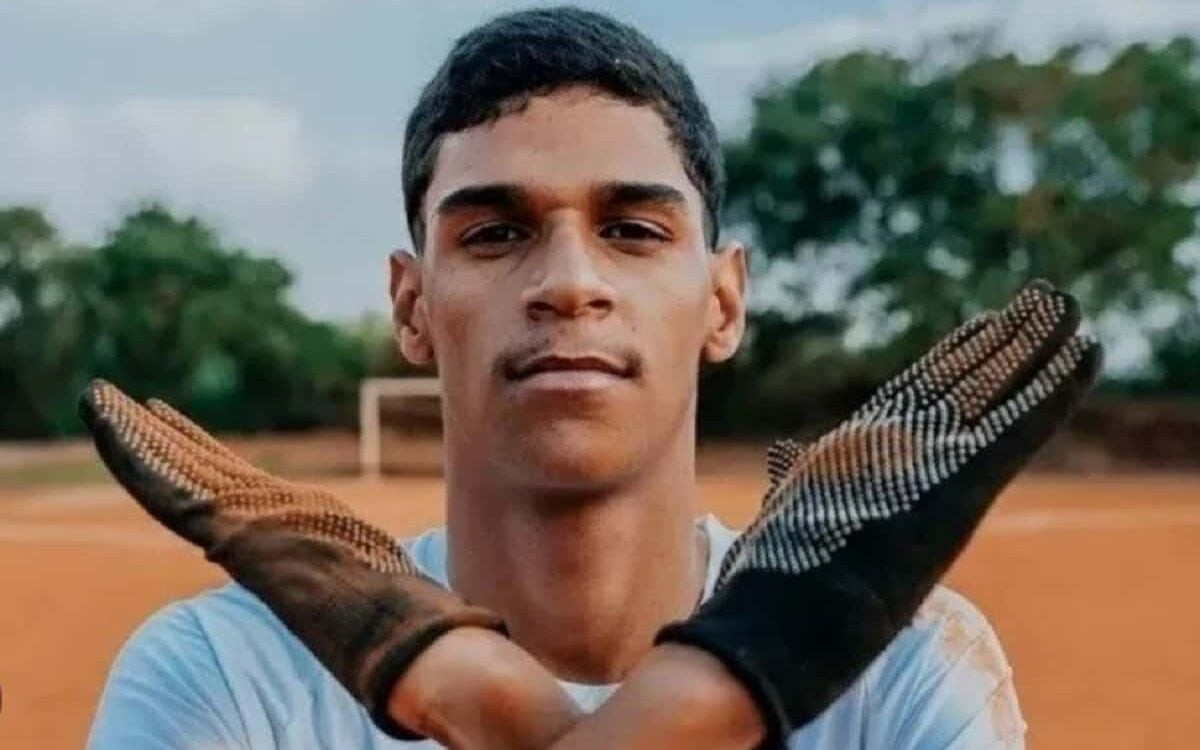 Luva de Pedreiro mandou recado para titular do Chelsea após vitória do Flamengo no Mundial (Foto: Reprodução)