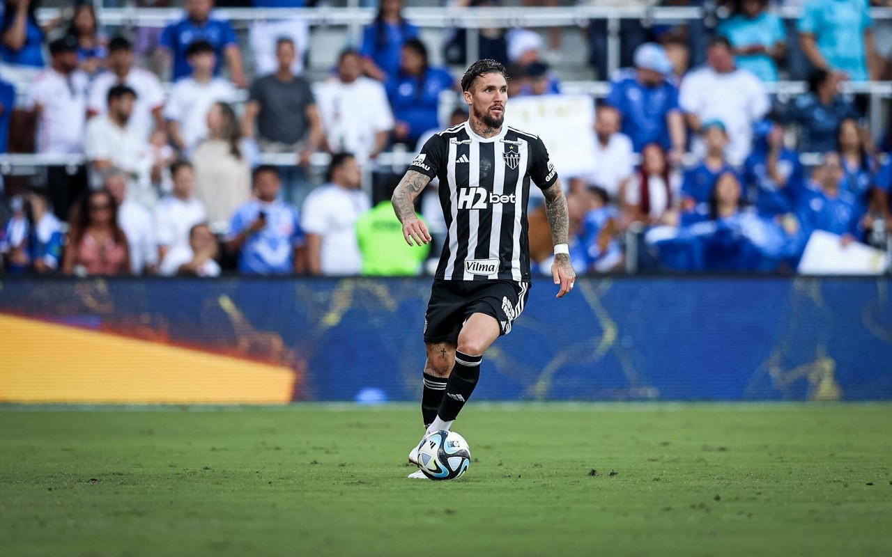 Lyanco na partida entre Atlético-MG e Cruzeiro (Foto: Foto: Pedro Souza / Atlético)