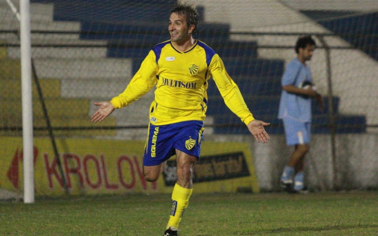 Sandro Sotilli, maior artilheiro da era moderna do Campeonato Gaúcho, marcou 111 gols na competição. (Federação Gaúcha de Futebol)
