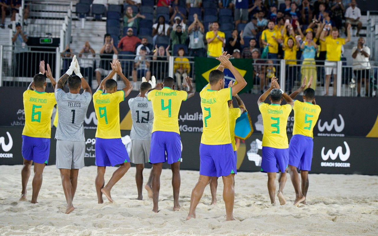 Conquista do Brasil na última Copa do Mundo de Beach Soccer (Foto: Manuel Queimadelos/Beach Soccer/Quality Sport Images)