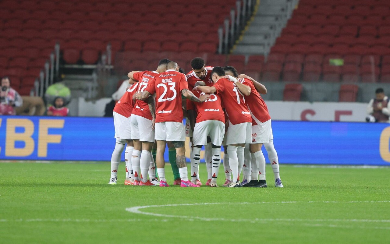 Jogadores chegam a diagnóstico sobre a má-fase (Foto: Ricardo Duarte/SC Internacional)