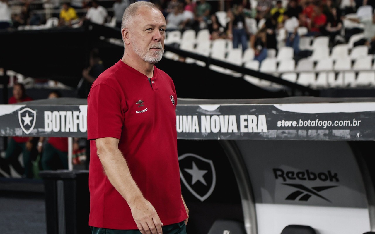 Mano Menezes durante jogo entre Fluminense e Botafogo, pelo Campeonato Carioca (Foto: Lucas Merçon/Fluminense FC)