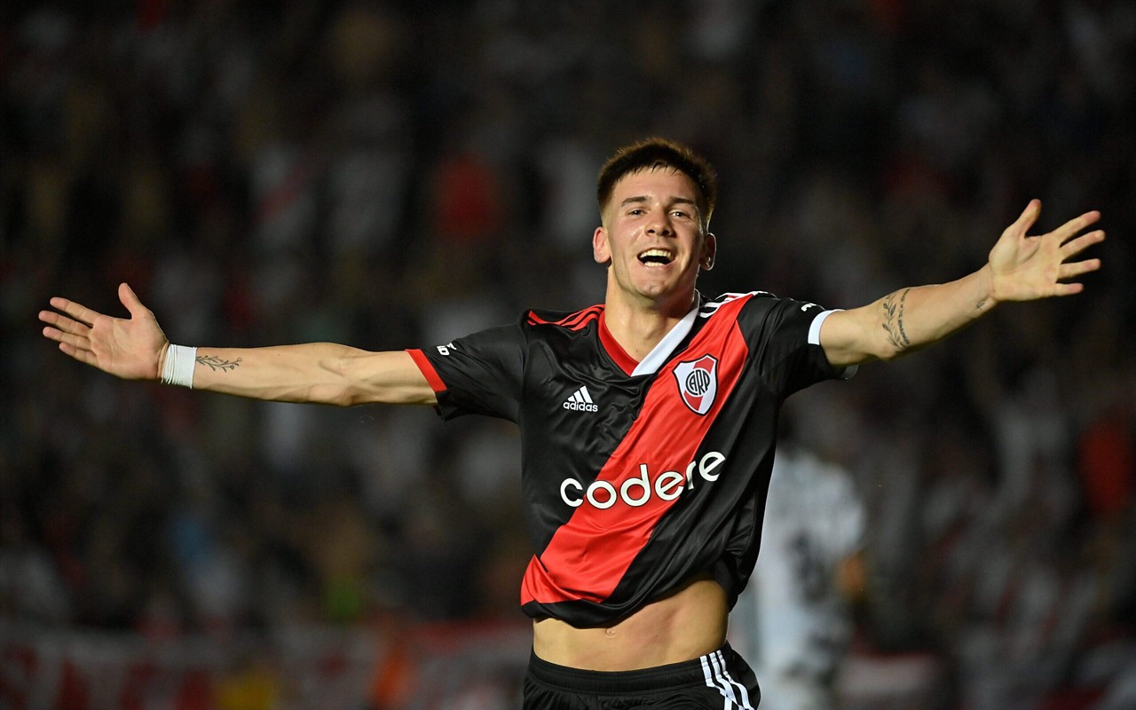 Franco Mastantuono, do River Plate, irá para o Real Madrid. (Foto: Reprodução/River Platre)