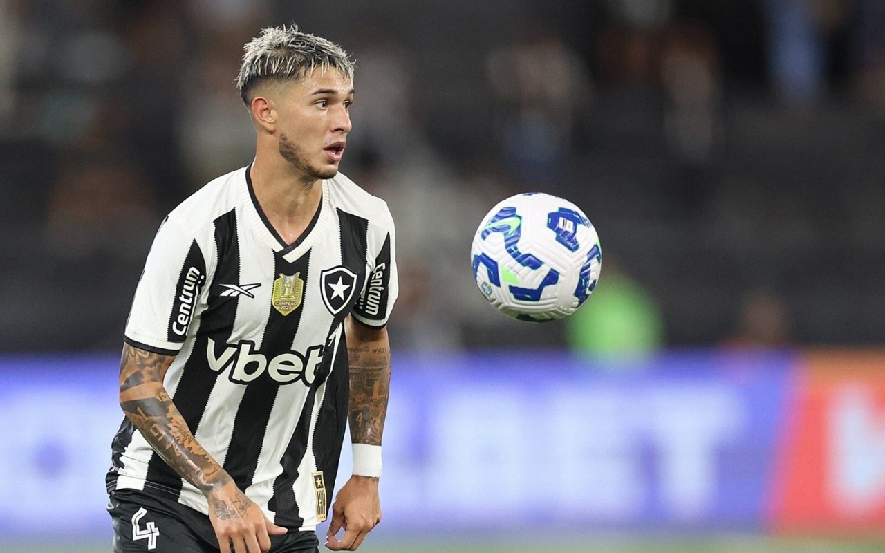 Mateo Ponte foi titular do Botafogo contra o Capital (Foto: Vítor Silva/Botafogo)