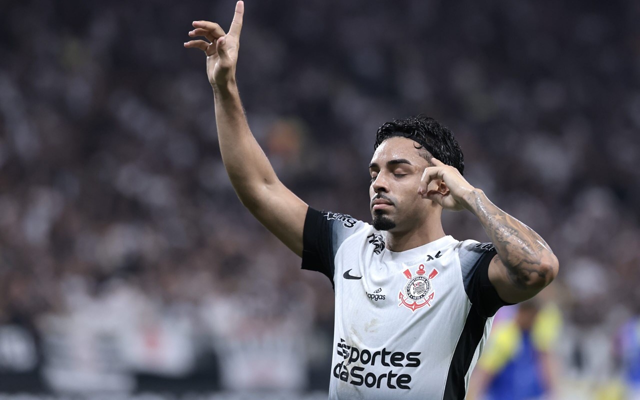 Corinthians venceu o Universidad Central por 3 a 2 e avançou na Libertadores (Foto: Marcello Zambrana/AGIF)