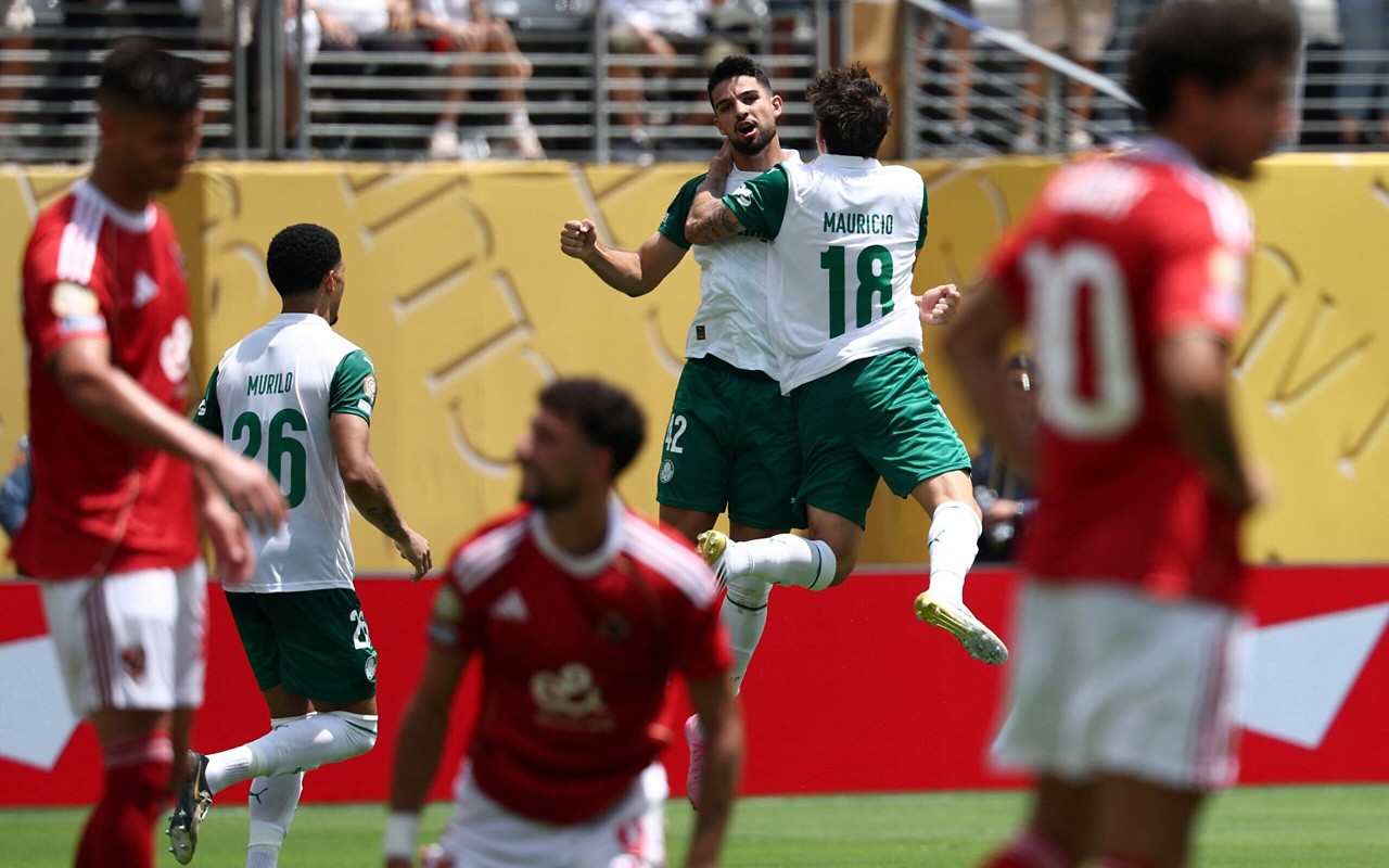 Maurício e Flaco foram fundamentais na vitória do Palmeiras hoje (Foto: Franck Fife/AFP)