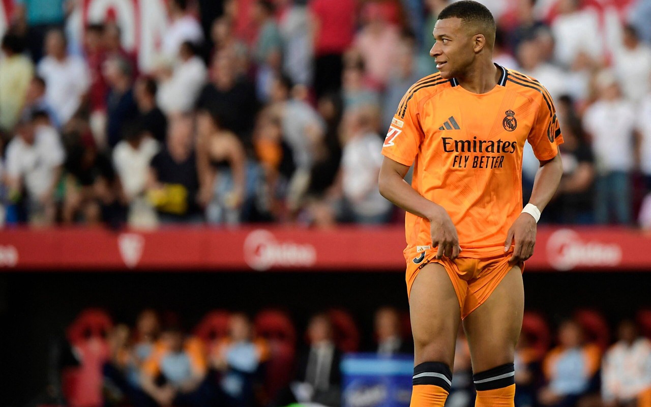 Mbappé em vitória do Real Madrid sobre o Sevilla na 37ª rodada de La Liga (Foto: Cristina Quicler/AFP)