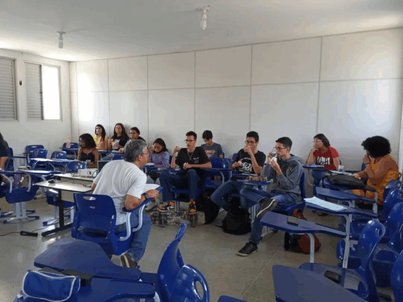 MEC aprova auxílio para alunos do cursinho popular Darcy Ribeiro